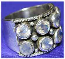 Designer Ring mit Mondstein