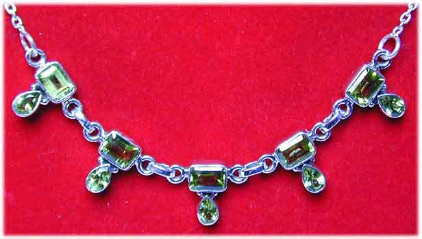 Peridot Collier 